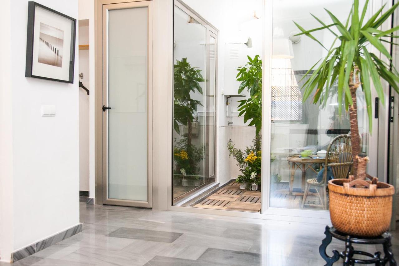 Beautiful Silent Apartment Private Parking Севиля Екстериор снимка
